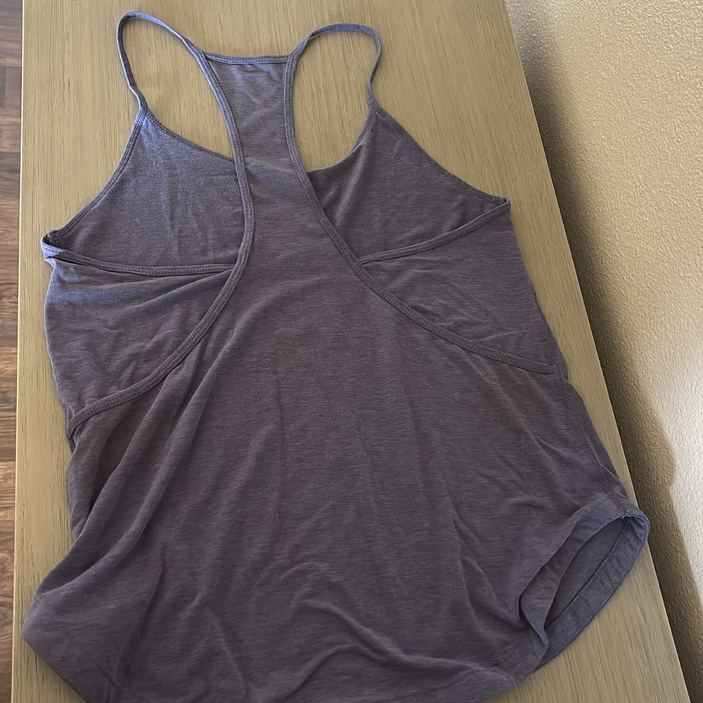Gap Breathe workout tank. Size XS - Picture 3 of 3